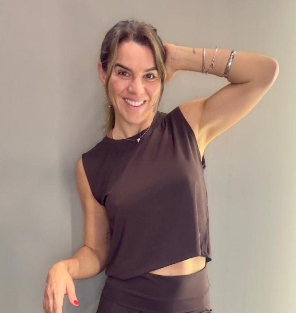 Top (wide leg pants sold separately)