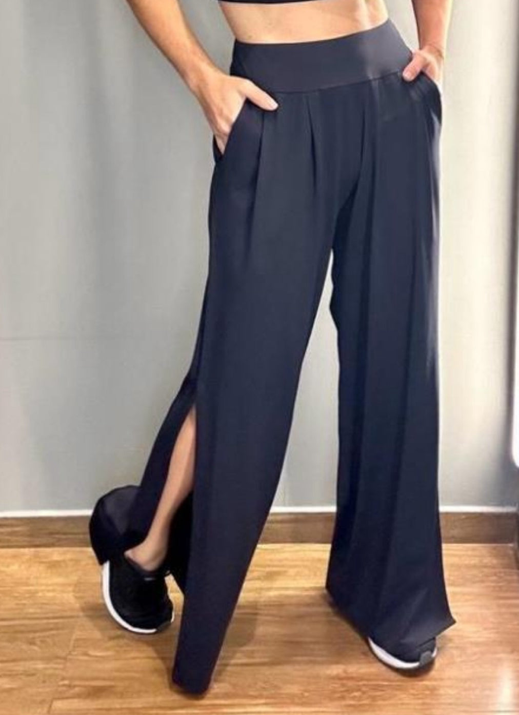 Wide leg pants
